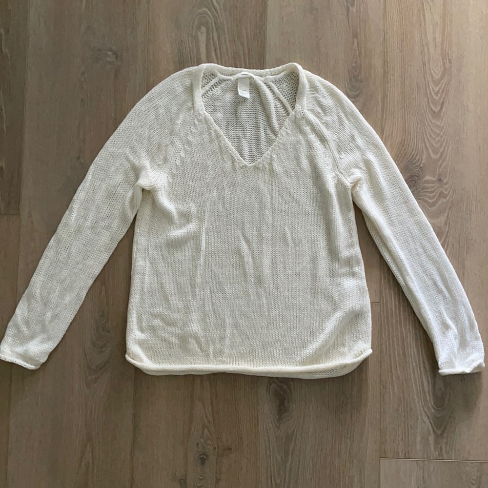 H&M-Ivory, v-neck sweater.